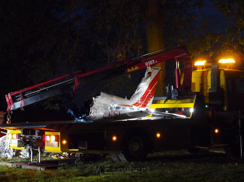 Kleinflugzeug abgestuerzt Sankt Augustin Meindorf P350.JPG